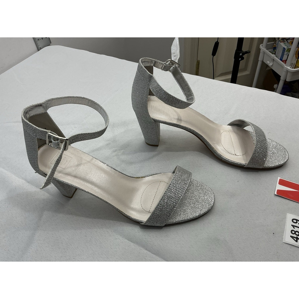 Womans DB Studio Arya Sandals 10 M Silver Sparkly Open Toe Ankle Buckle Heel